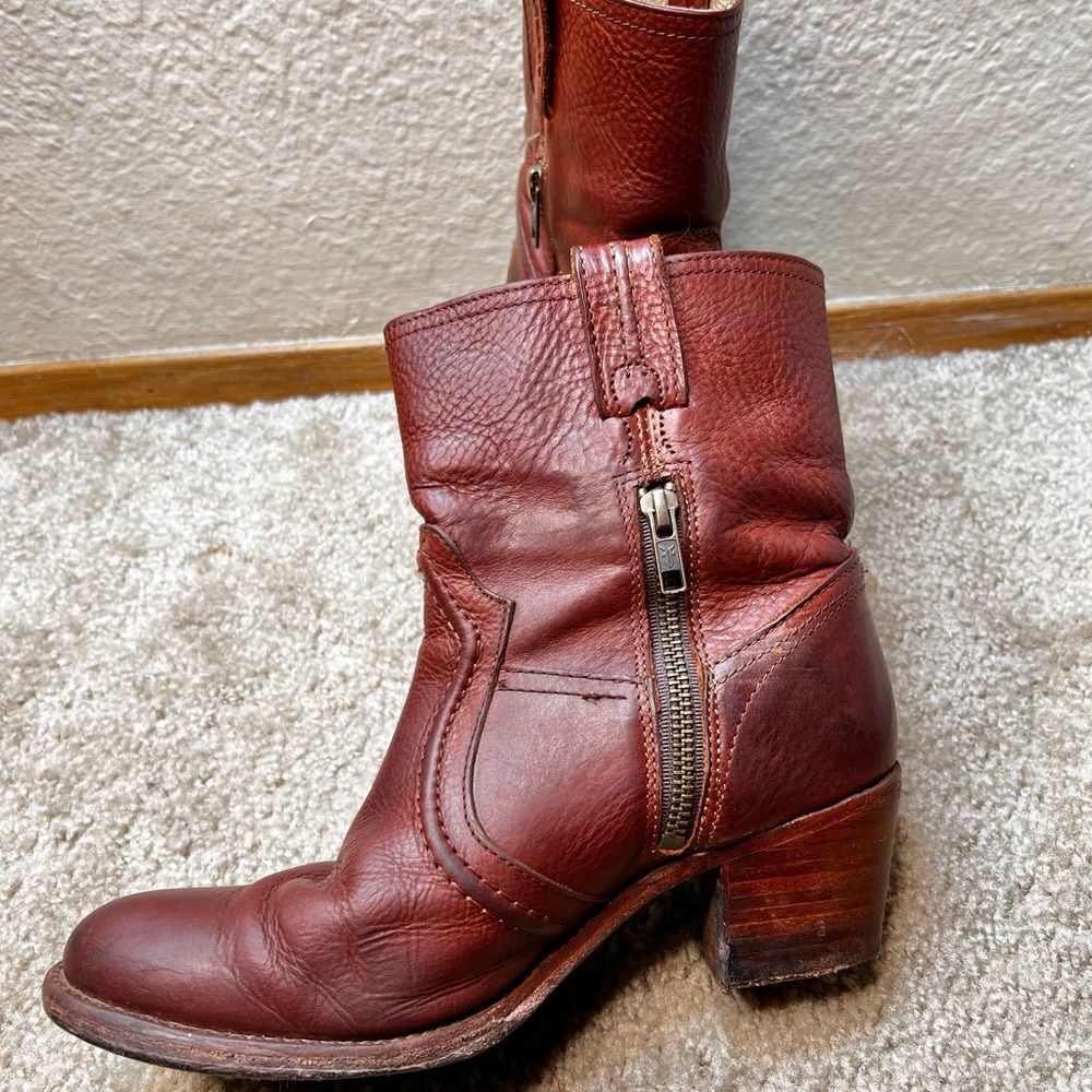Frye Jane Trapunto Cognac Leather Boots Size 7B - Picture 5 of 10